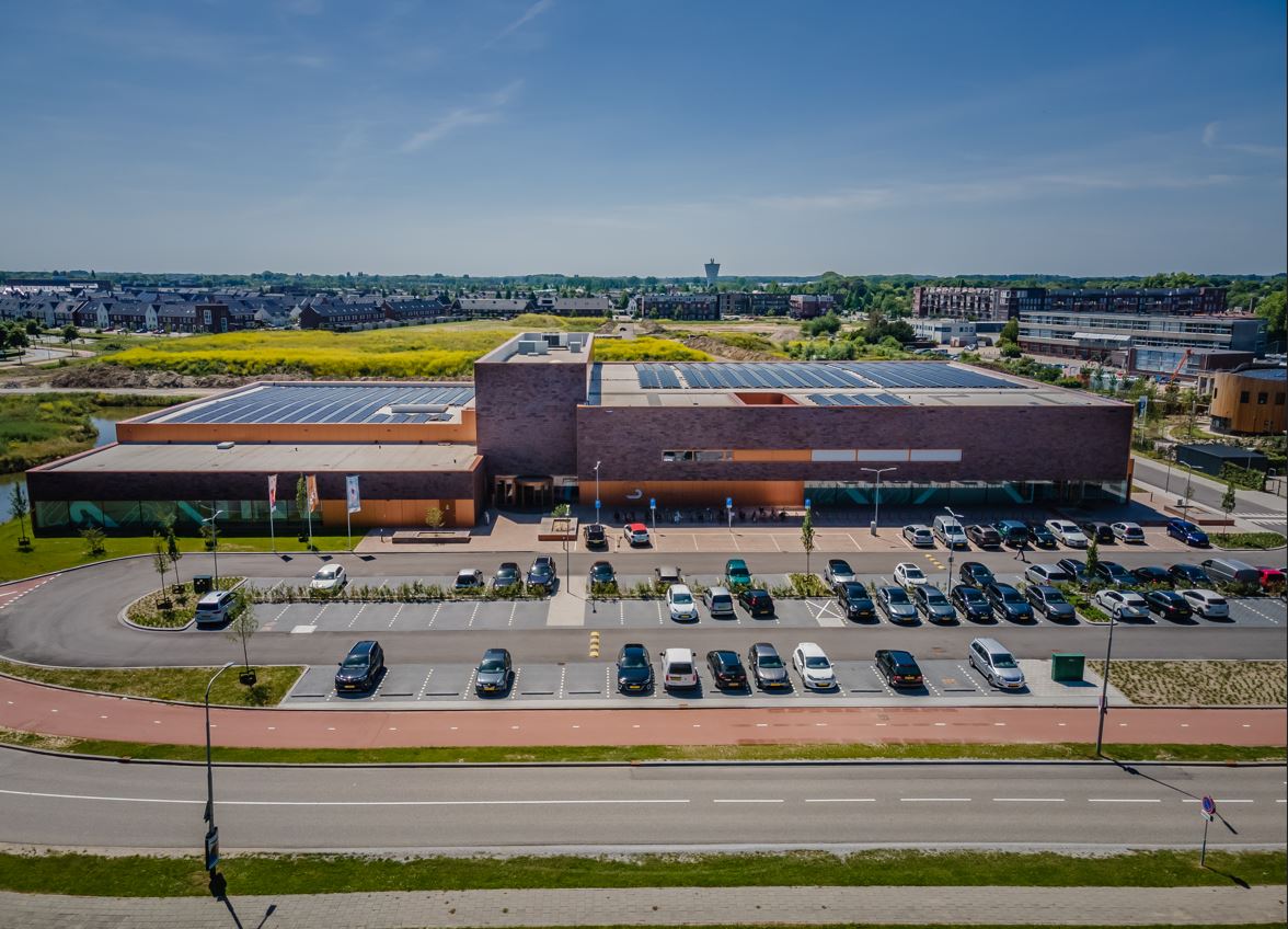 Nieuwbouw Sportcentrum De Waluwe Te Zaltbommel - Burgland